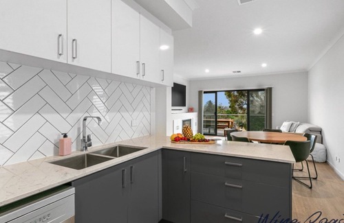 Christies Beach House | Sunrise to Sunset Getaway by Wine Coast Holidays