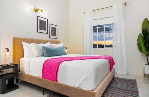 Discovery Bay House | Sunset at ArecaHomes Beach Access Pool and Water Park