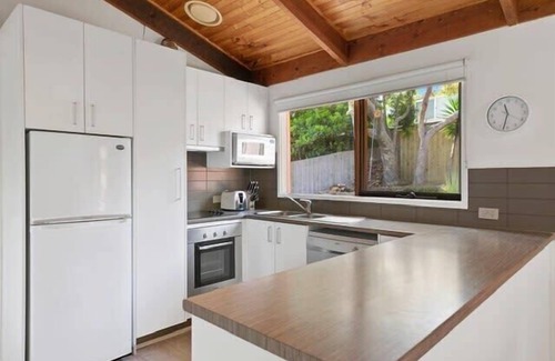 Jan Juc House | Sunset Beach House near the Clifftops