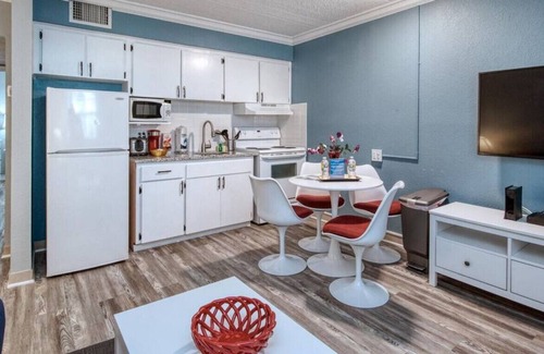 Madeira Beach Apartment | Sunset Beach Suite 5, Madeira Beach Florida