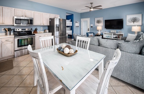 Fort Walton Beach Condo | Sunset Cottages 5A COZY Cottage! Just steps to pool and beach!