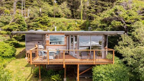 Arch Cape House | Sunset Cove by AvantStay Beachfront w Balcony