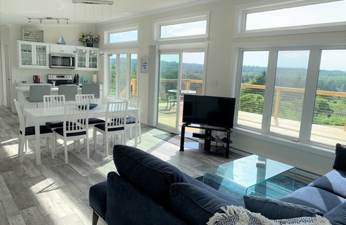 Port Hood House | Sunset HideAway-3 Bedroom Executive Class Villa