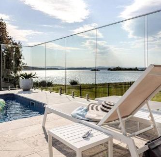 Swansea House | Sunset Lakefront