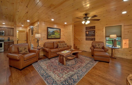 Gatlinburg - Pigeon Forge Cabin | Sunset Memories: Modern Lodge with Amazing Mountain Views