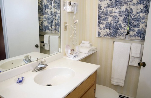 West Lebanon Hotel | Sunset Motor Inn