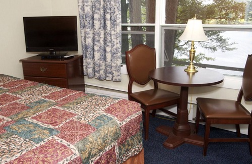 West Lebanon Hotel | Sunset Motor Inn