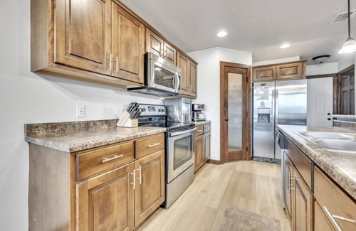 Spirit Lake House | Sunset Splash Cabin at Bridges Bay Resort