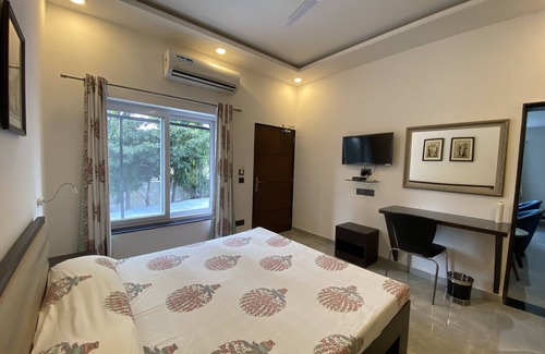 Udaipur Other | Sunset Square @ Family Vacay