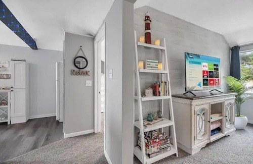 Willoughby House | Sunset Suite