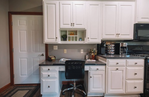 Sugarcreek Apartment | Sunset Views in the midst of Amish Country
