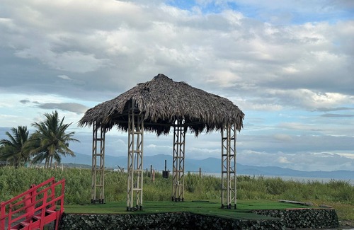 Cerro Plano Villa | Sunset views with Macaws in the jungle in beautiful Bajamar