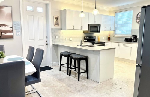 Palm Cay Villa | Sunset Villa in Exclusive Palm Cay Beachfront Resort- A Retreat w/Pool Access