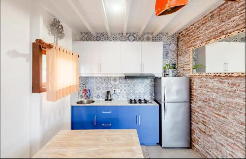 Mendoyo House | Sunsets at Sumbul