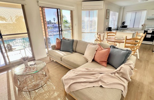 Maroochydore Apartment | 'Sunsets on Maroochy' - Canal Living!