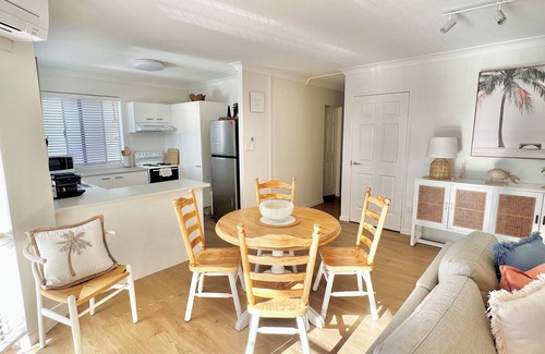 Maroochydore Apartment | 'Sunsets on Maroochy' - Canal Living!