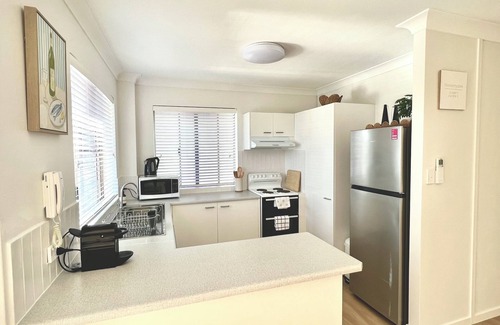 Maroochydore Apartment | 'Sunsets on Maroochy' - Canal Living!