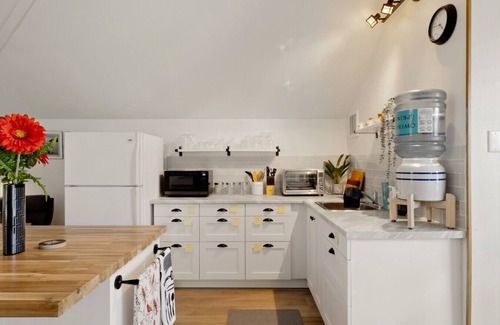 Bracebridge Apartment | Sunsets Over Muskoka