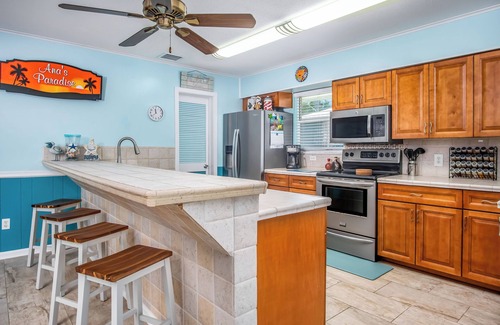 Cutthroat Harbor Estates House | Sunshine 23 | Dog-friendly 2 bed/2 bath canalfront boating home on Cudjoe Key