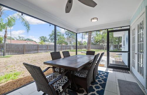 Palm Harbor House | Sunshine and Serenity