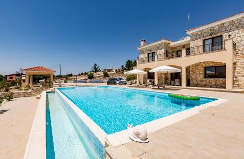 Lasa Villa | SunShine Villa Paphos