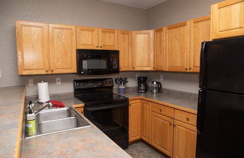 Vail Condo | Sunvail Condos 13E - Wonderful & Unbeatable Location, Heated Pool and Hot Tubs