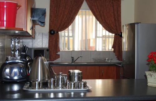 Boksburg House | Sunward Park Guest House & Conference Center