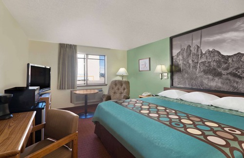 Alamogordo Hotel | Super 8 by Wyndham Alamogordo/White Sands
