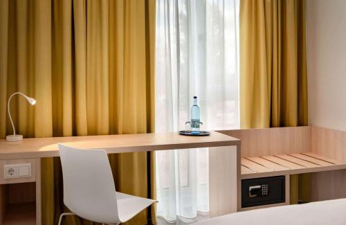 Augsburg-Goggingen Hotel | Super 8 by Wyndham Augsburg