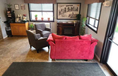 Bedford Hotel | Super 8 by Wyndham Bedford