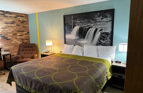 Blytheville Hotel | Super 8 by Wyndham Blytheville