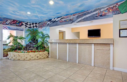 Bethune Grant Hotel | Super 8 by Wyndham Daytona Beach