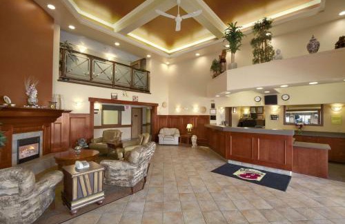 Fort St. John Hotel | Super 8 by Wyndham Fort St. John BC