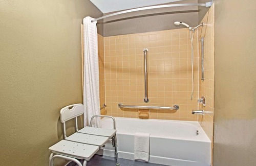 Fort Collins Hotel | Super 8 by Wyndham Fort Collins