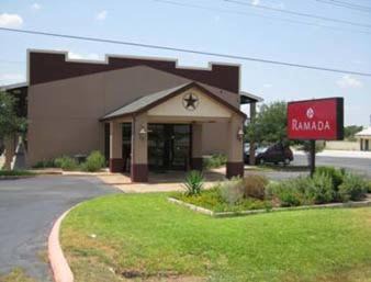 Giddings Hotel | Super 8 by Wyndham Giddings