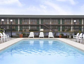 Giddings Hotel | Super 8 by Wyndham Giddings