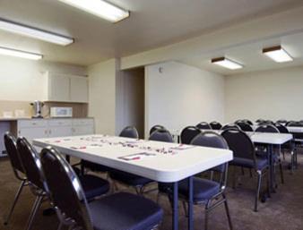 Giddings Hotel | Super 8 by Wyndham Giddings