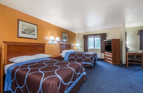 North Meadows Hotel | Super 8 by Wyndham Hartford