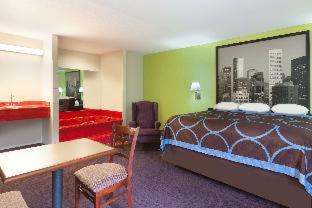 Huntsville Hotel | Super 8 by Wyndham Huntsville