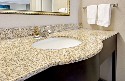 Lakeland Hotel | Super 8 by Wyndham Lakeland