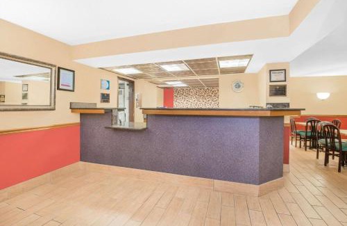 Marshalltown Hotel | Super 8 by Wyndham Marshalltown