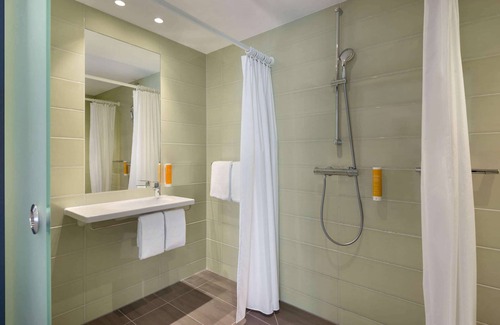 Neustadt Hotel | Super 8 by Wyndham Mainz Zollhafen