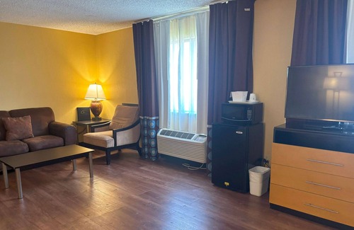 O'Fallon Hotel | Super 8 by Wyndham O'Fallon