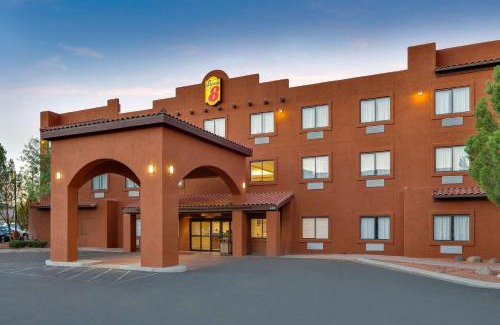 Page Hotel | Super 8 by Wyndham Page/Lake Powell