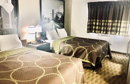 Peru Hotel | Super 8 by Wyndham Peru Starved Rock State Park