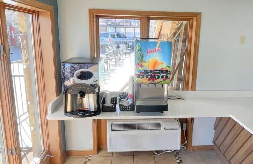 Pigeon Forge Hotel | Super 8 by Wyndham Pigeon Forge Downtown