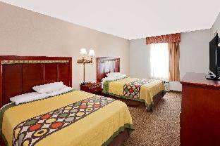 Plainview Hotel | Super 8 by Wyndham Plainview
