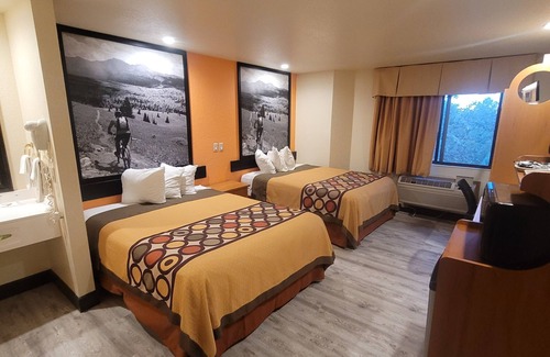 Show Low Hotel | Super 8 by Wyndham Show Low