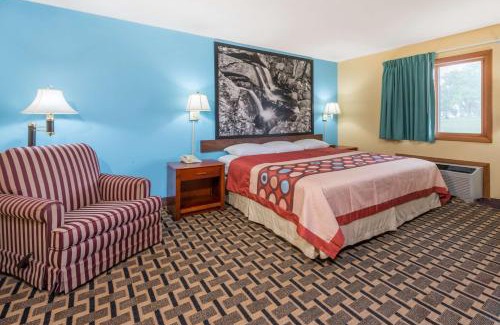 Staunton Hotel | Super 8 by Wyndham Staunton
