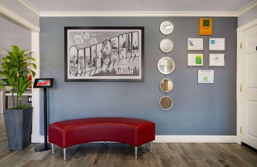 Ukiah Hotel | Super 8 Ukiah by Wyndham